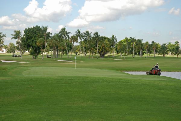 Golf Course Maintenance in Middleburg
